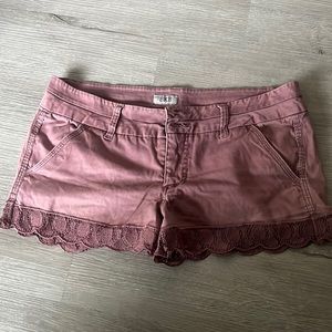 BKE Shorts size 28! Super cute for the summer in good condition